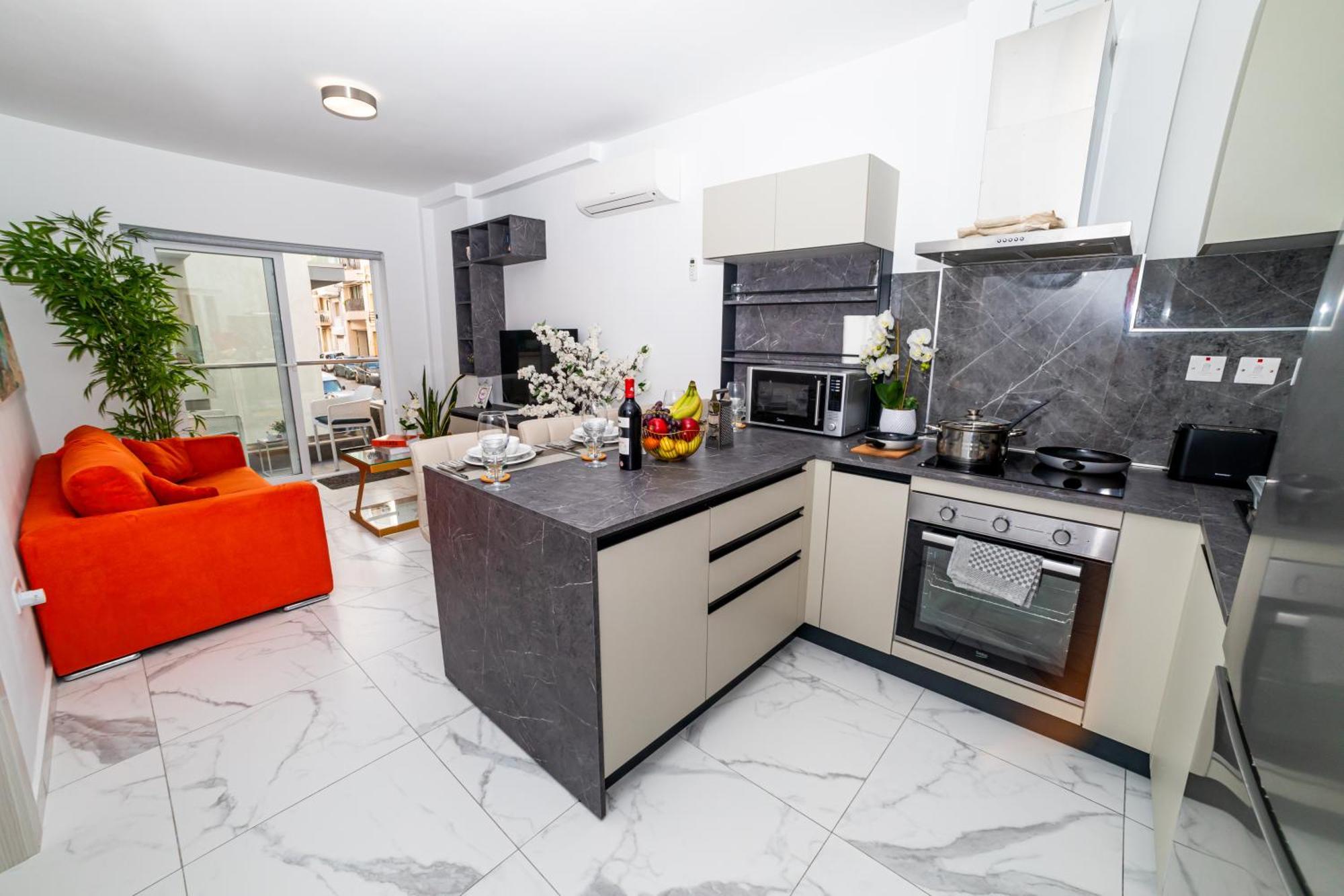 Sea Breeze, Spacious 2-Bedroom Lux Seaside Apartments Сент-Полс-Бей Экстерьер фото