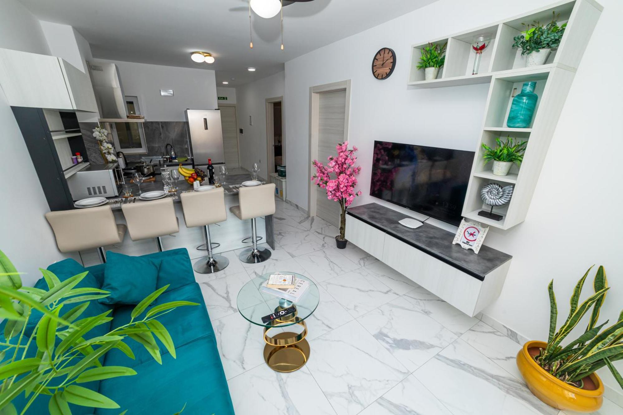 Sea Breeze, Spacious 2-Bedroom Lux Seaside Apartments Сент-Полс-Бей Экстерьер фото